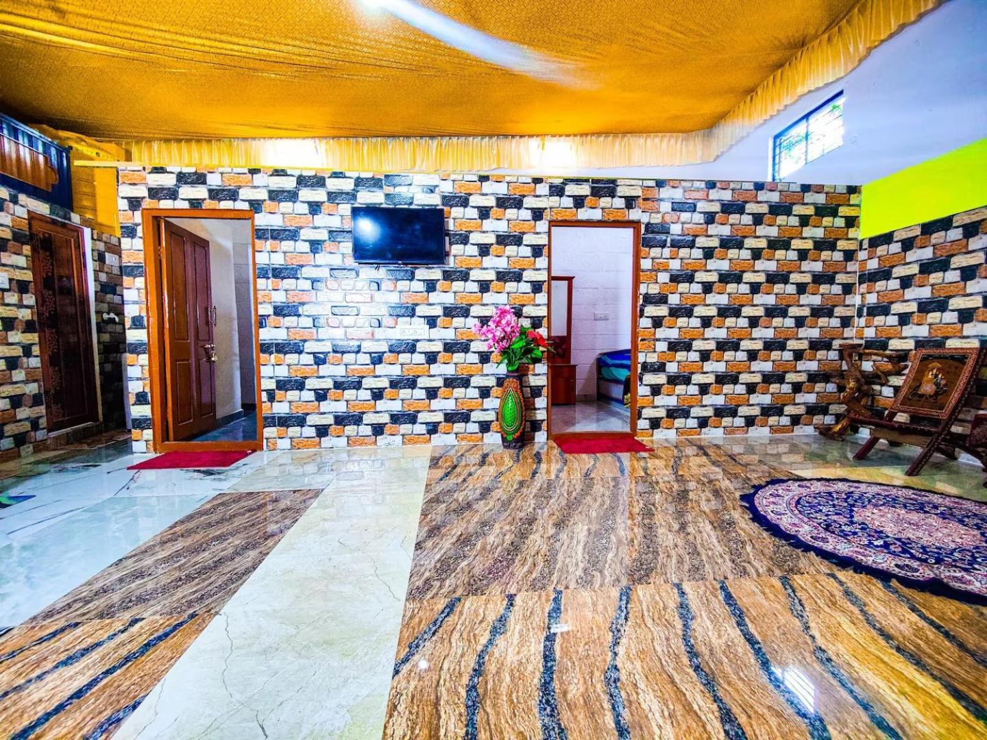 Sahara Family Homestay 마이소르 외부 사진